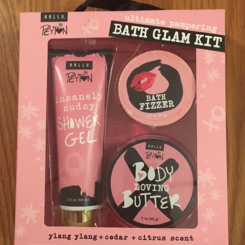 Hallu by Peyton Ultimate Bath Glam Kit (D)